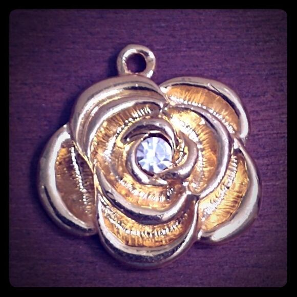 2 for $20 VTG Gold Rhinestone Rose Pendant Charm - Picture 1 of 6